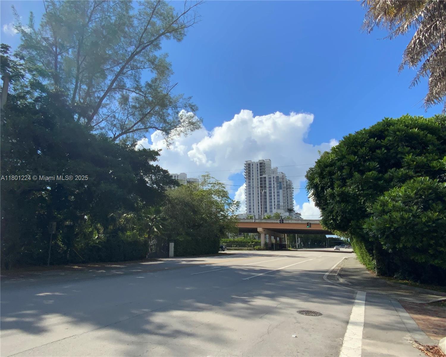 7901 SW 72nd Ave Miami, FL 33143