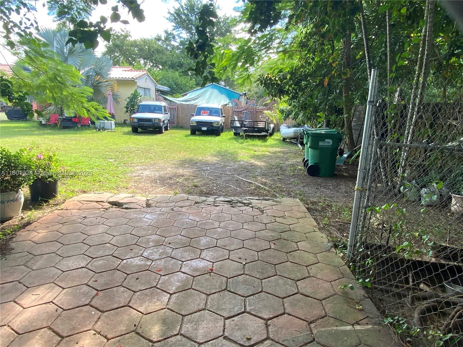 7901 SW 72nd Ave Miami, FL 33143