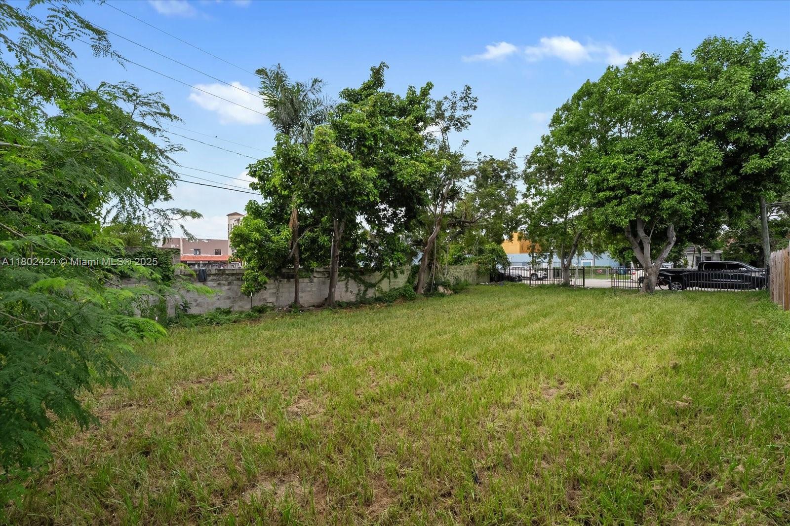 471 & 719 SW 8th St & 5th Ave Miami, FL 33130