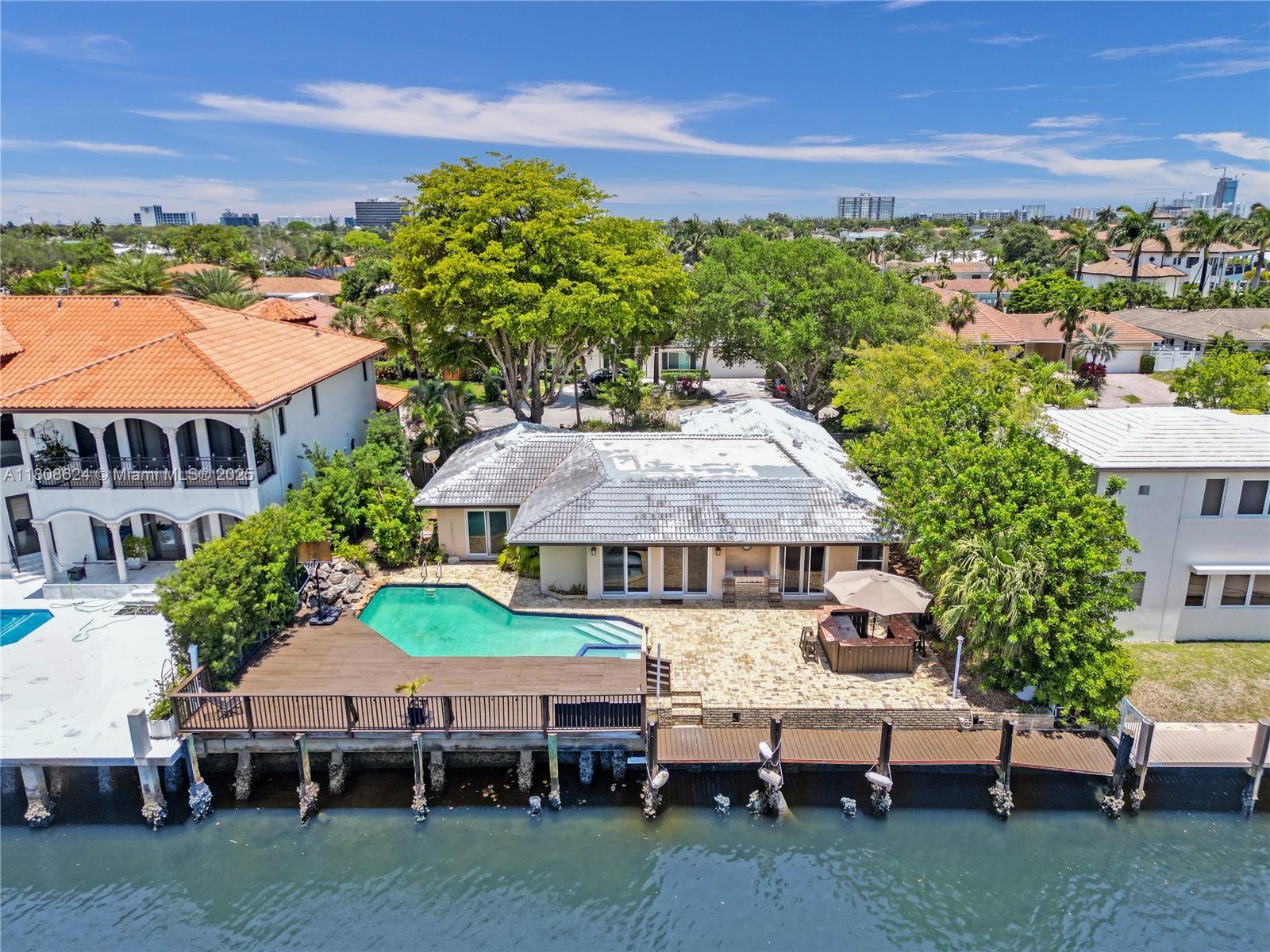 3100 NE 56th Ct Fort Lauderdale, FL 33308