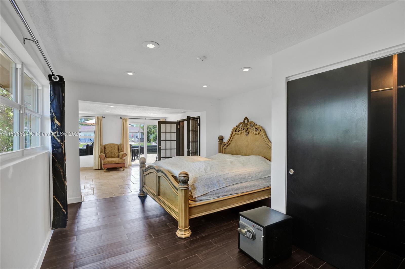 3100 NE 56th Ct Fort Lauderdale, FL 33308