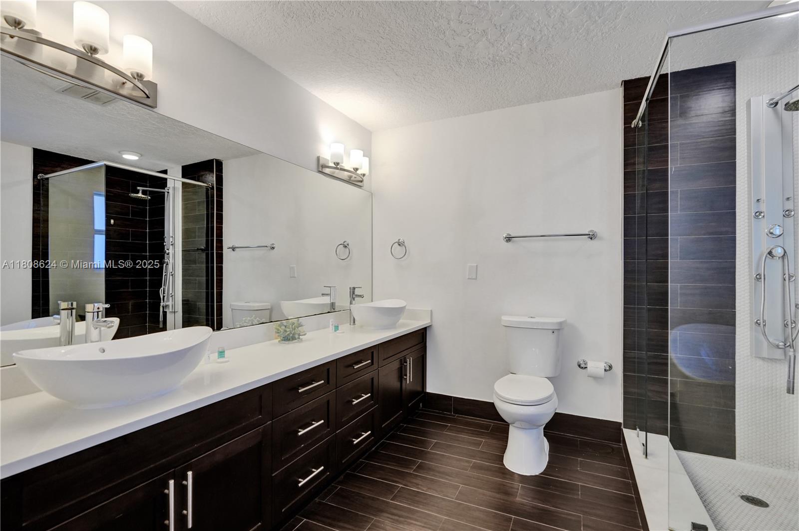 3100 NE 56th Ct Fort Lauderdale, FL 33308