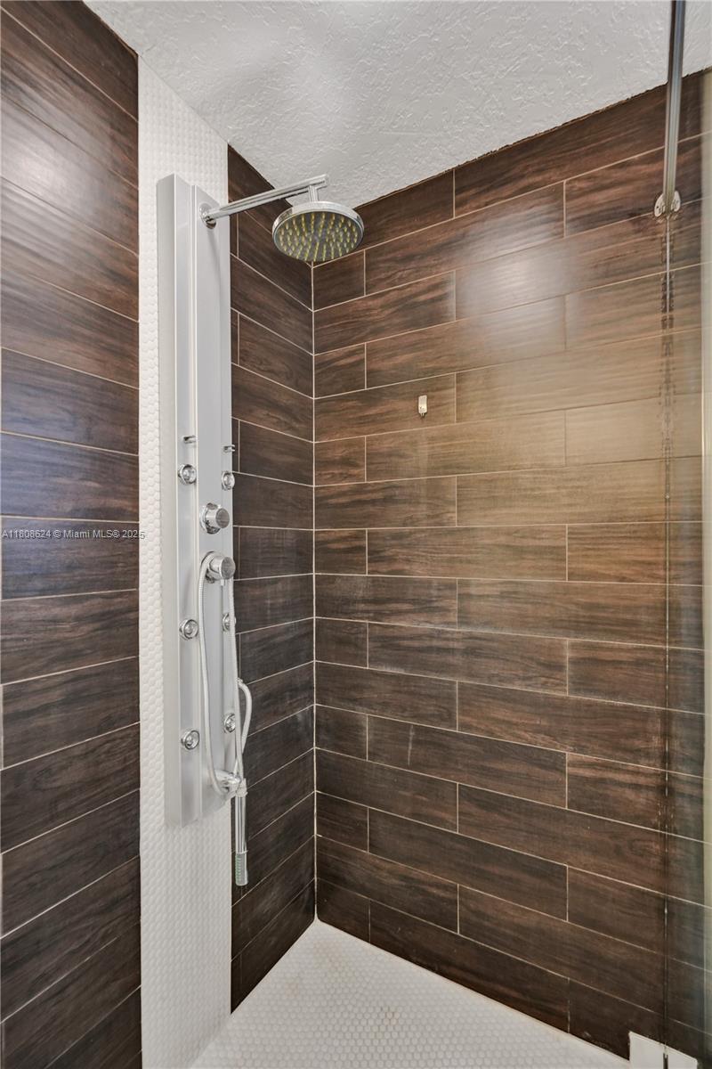 3100 NE 56th Ct Fort Lauderdale, FL 33308