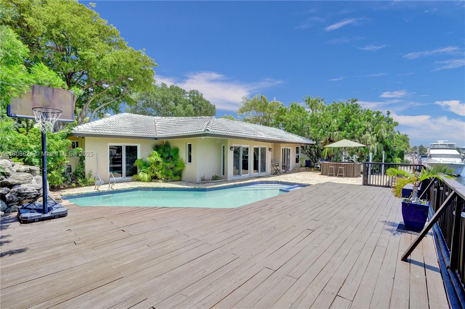 3100 NE 56th Ct Fort Lauderdale, FL 33308