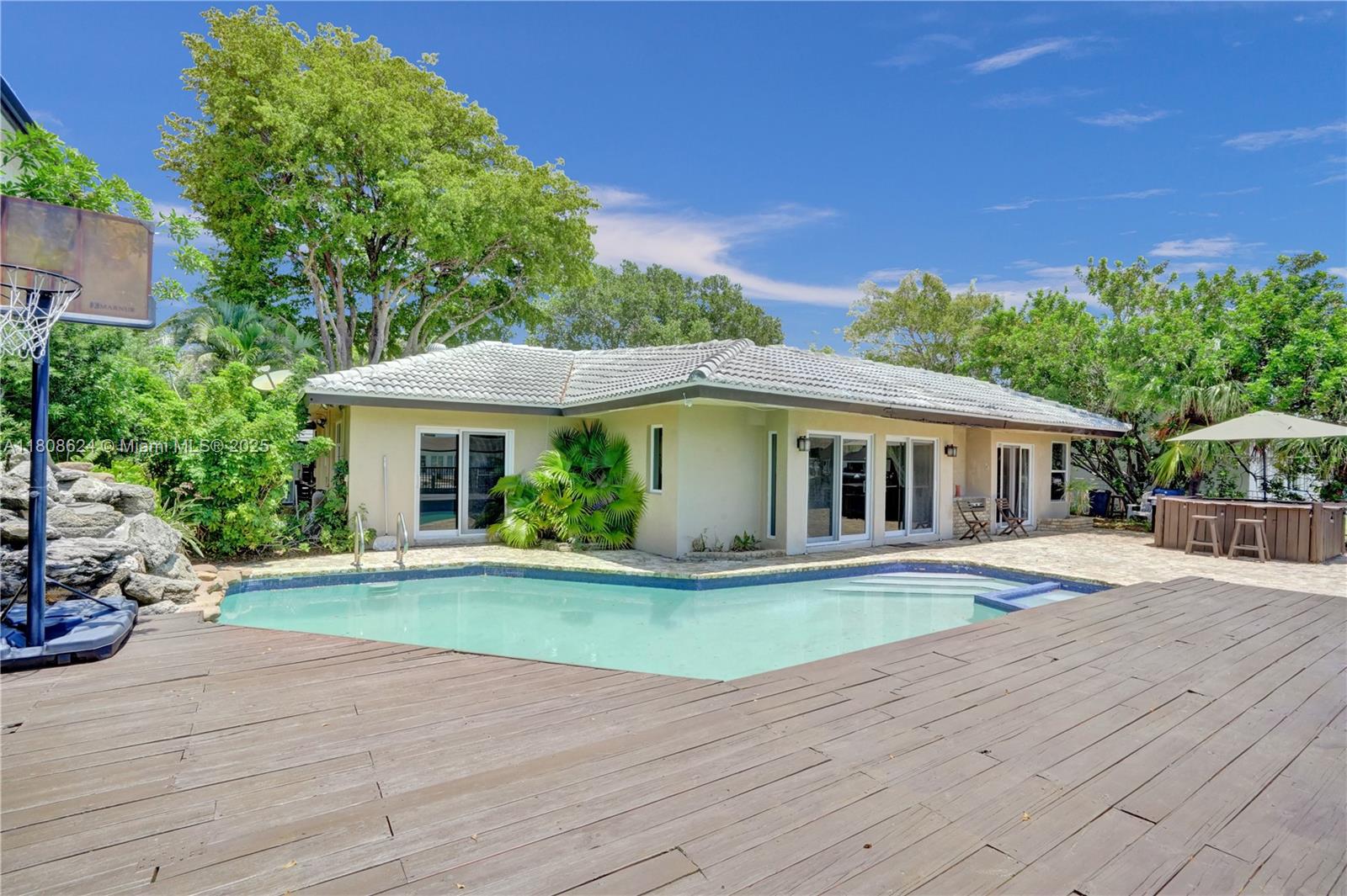 3100 NE 56th Ct Fort Lauderdale, FL 33308