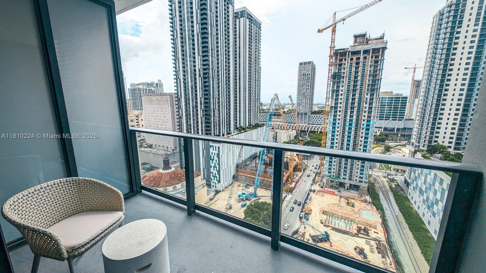 image Gale Residences12