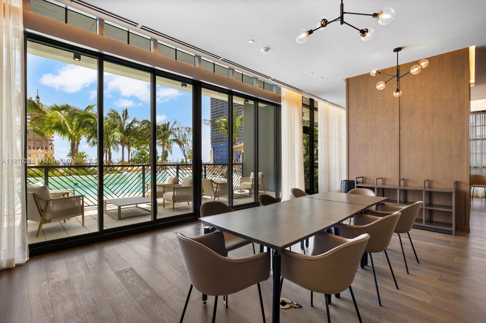 image Gale Residences17