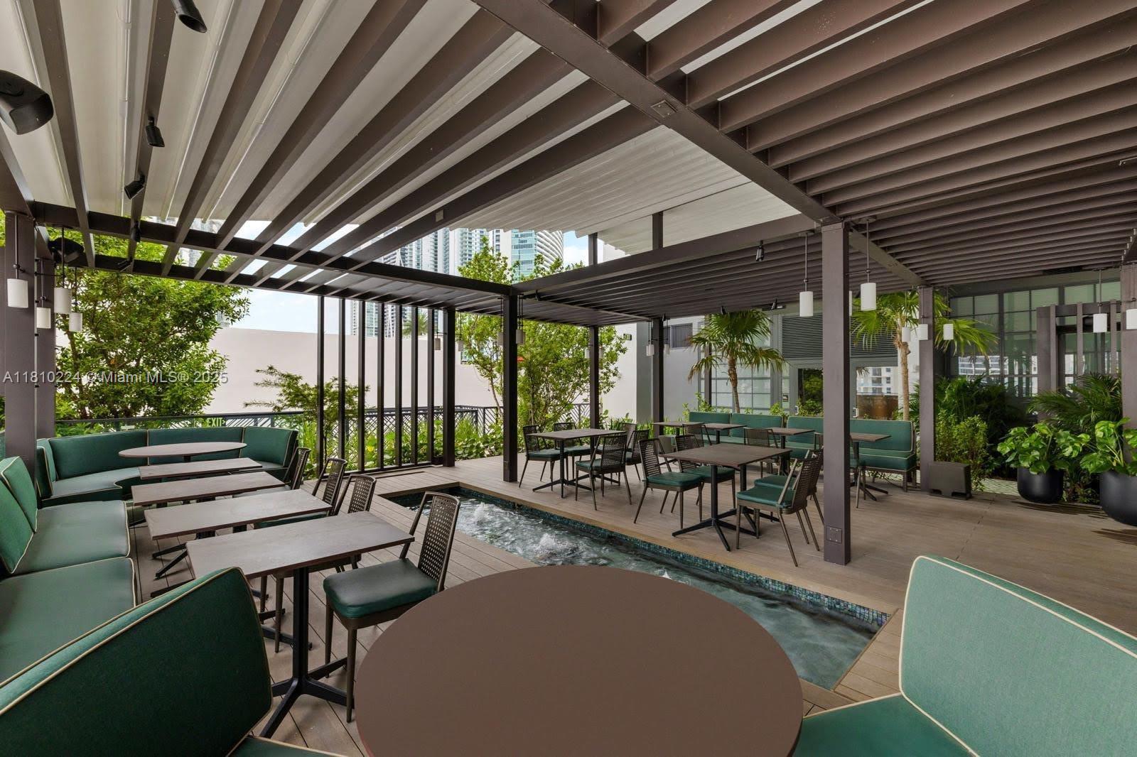 image Gale Residences50