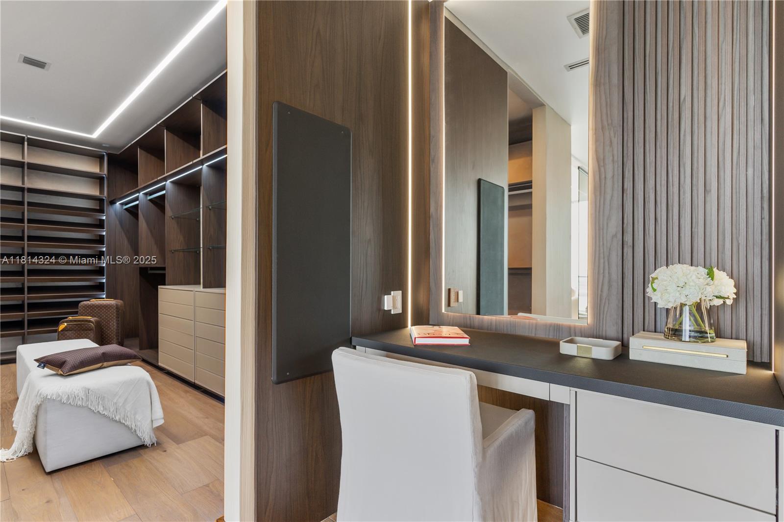 1300 Brickell Bay Dr #4400 Miami, FL 33131