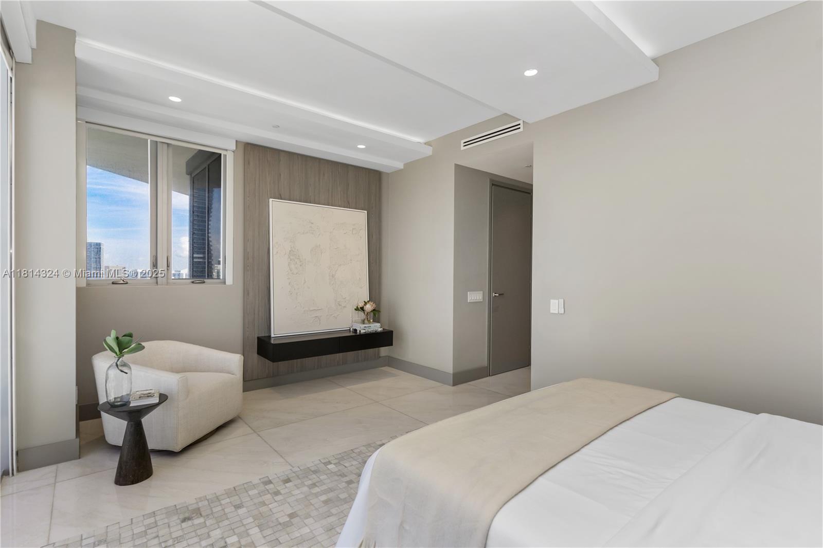 1300 Brickell Bay Dr #4400 Miami, FL 33131