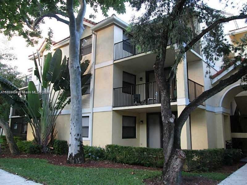 10105 W Sunrise Blvd #205