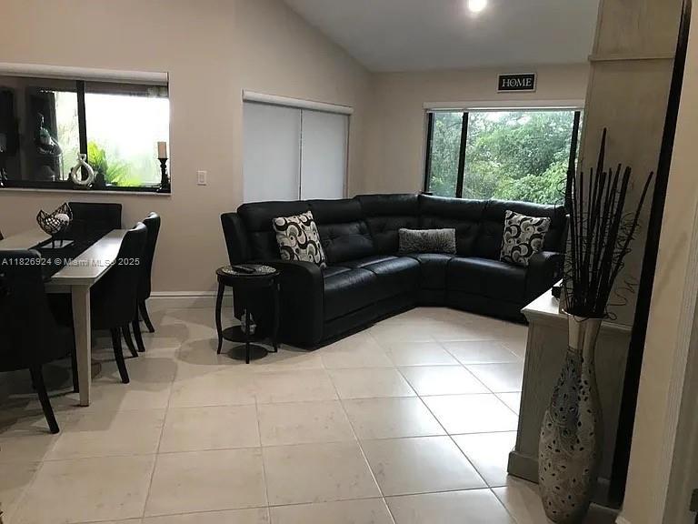 15405 N Miami Lakeway N #307