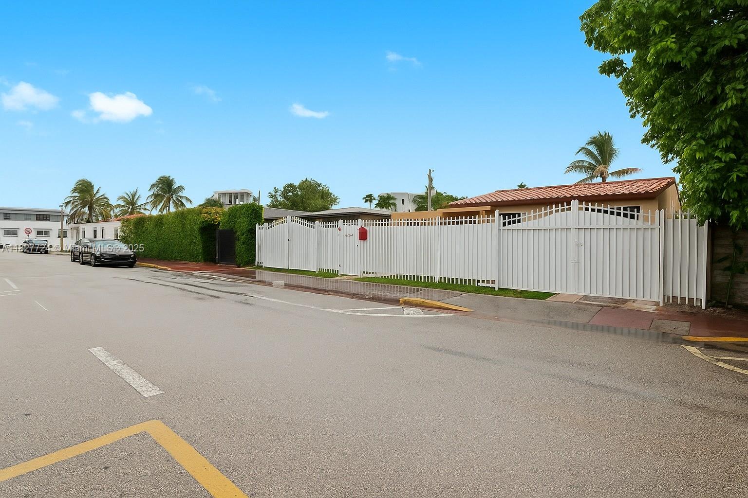634 82nd St,Miami Beach, FL 33141