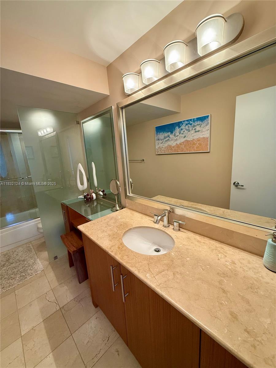image Harbour House28