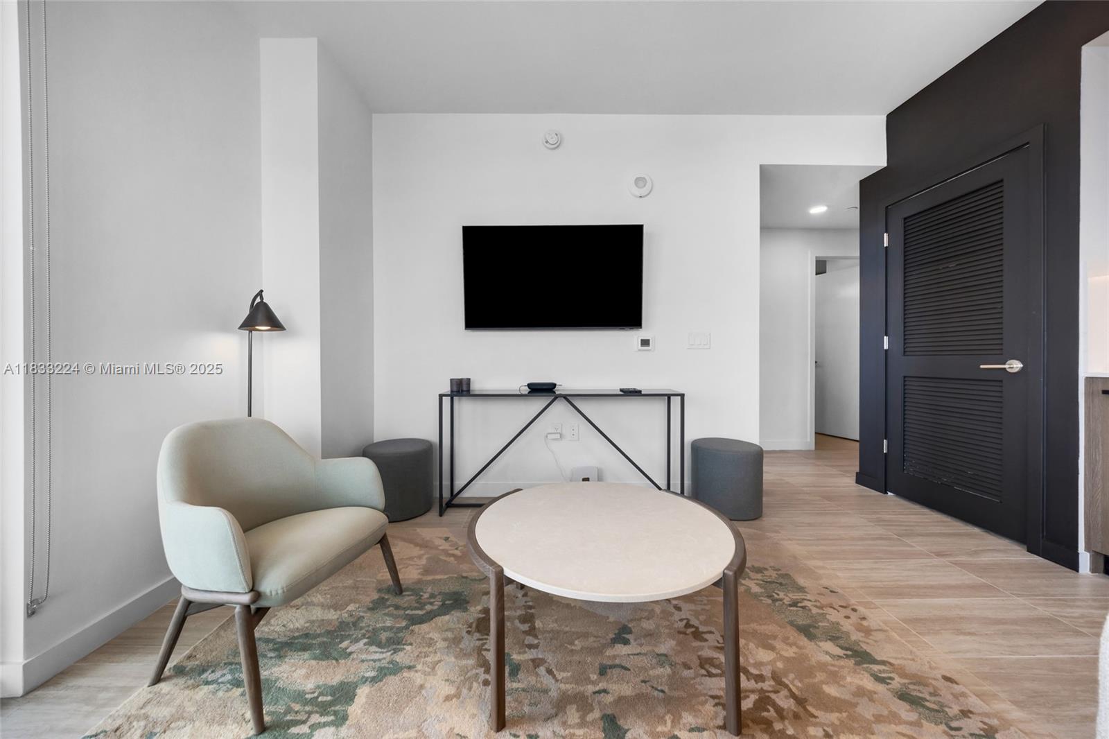 580 72th #910 Miami Beach, FL 31441