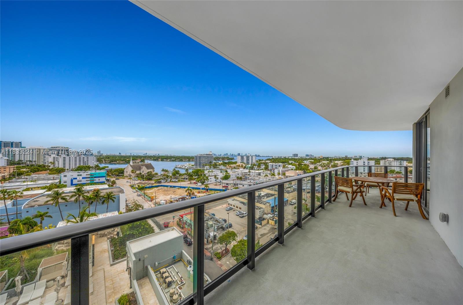 580 72th #910 Miami Beach, FL 31441