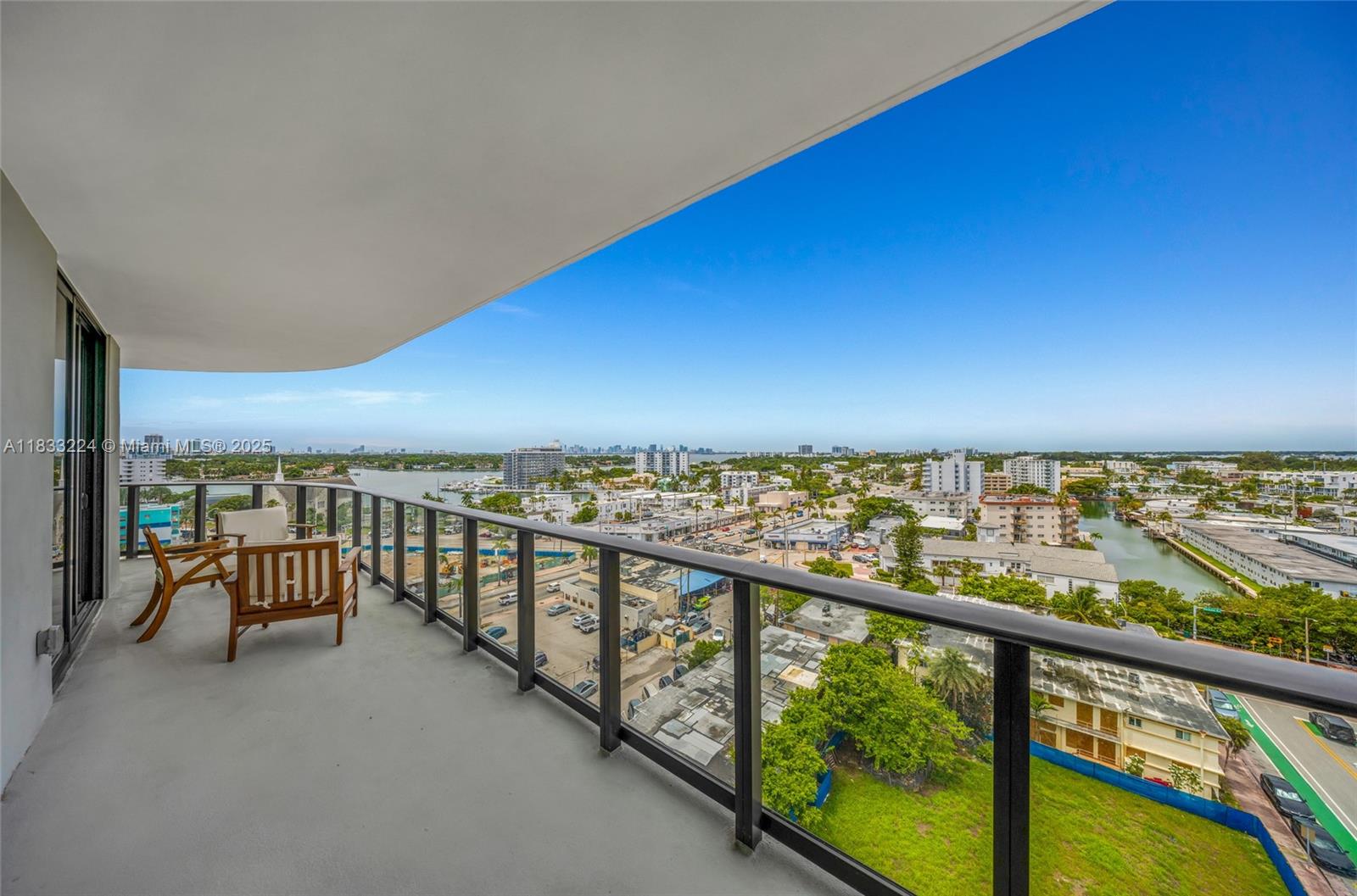 580 72th #910 Miami Beach, FL 31441