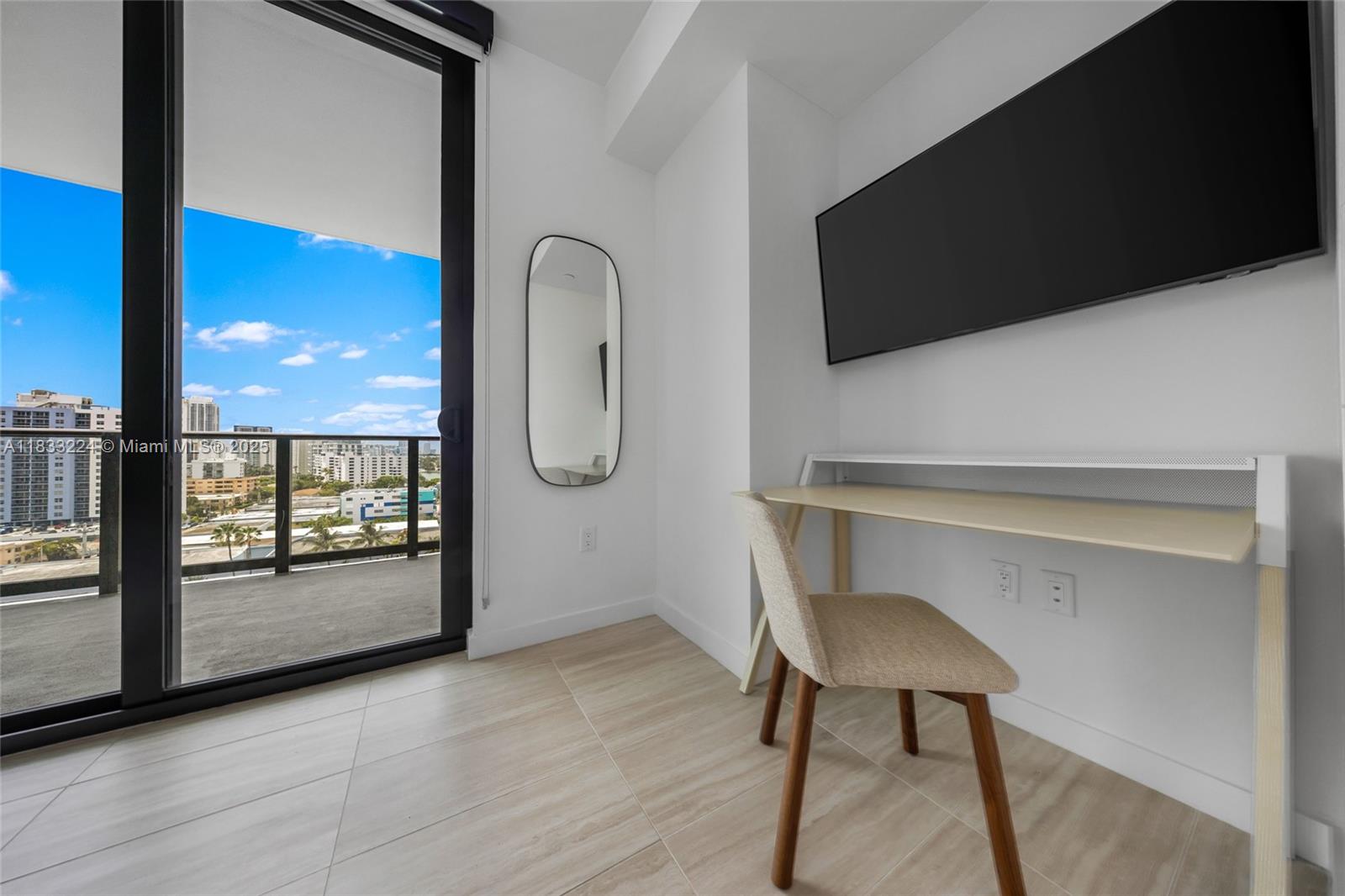 580 72th #910 Miami Beach, FL 31441