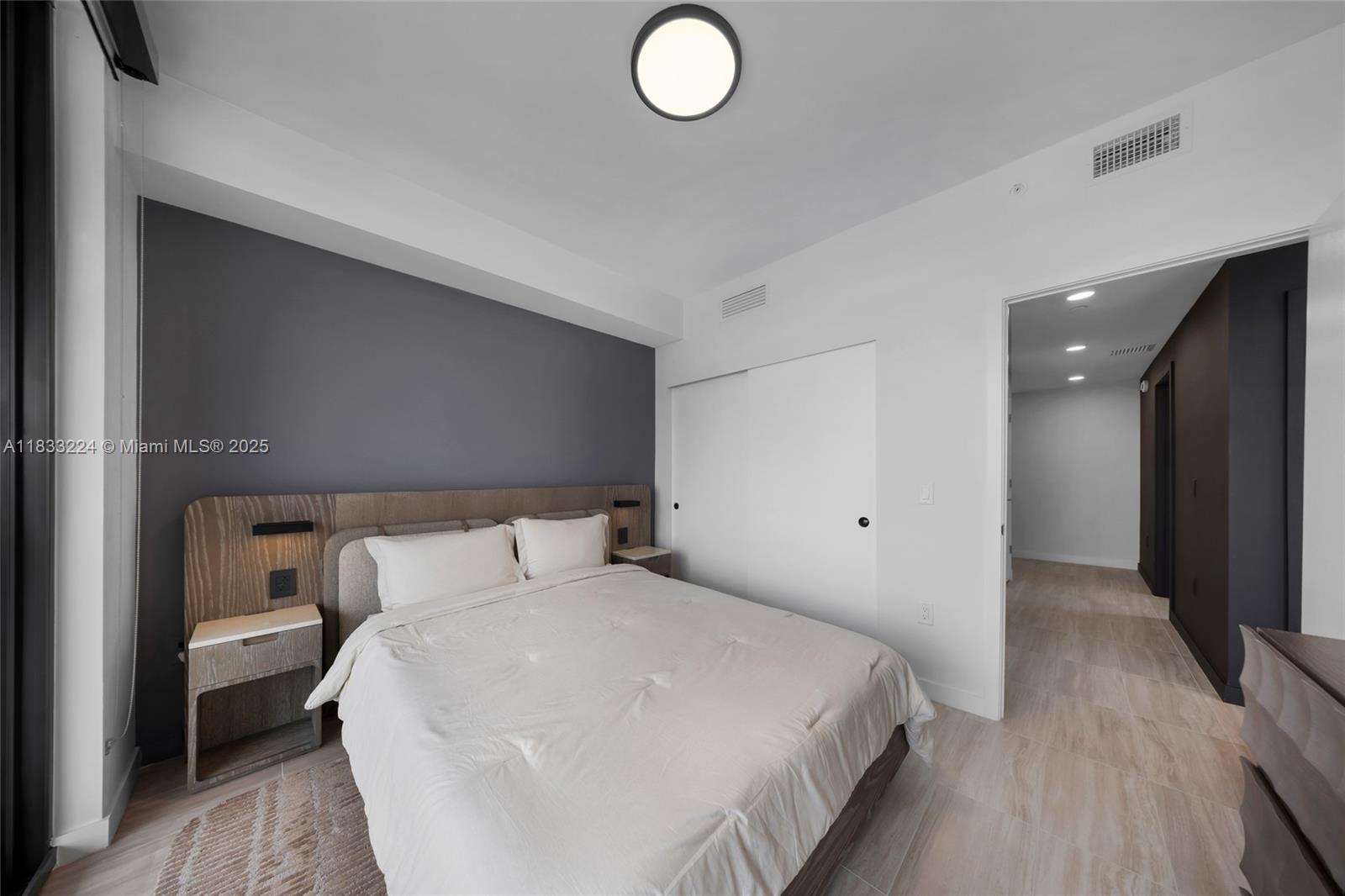 580 72th #910 Miami Beach, FL 31441