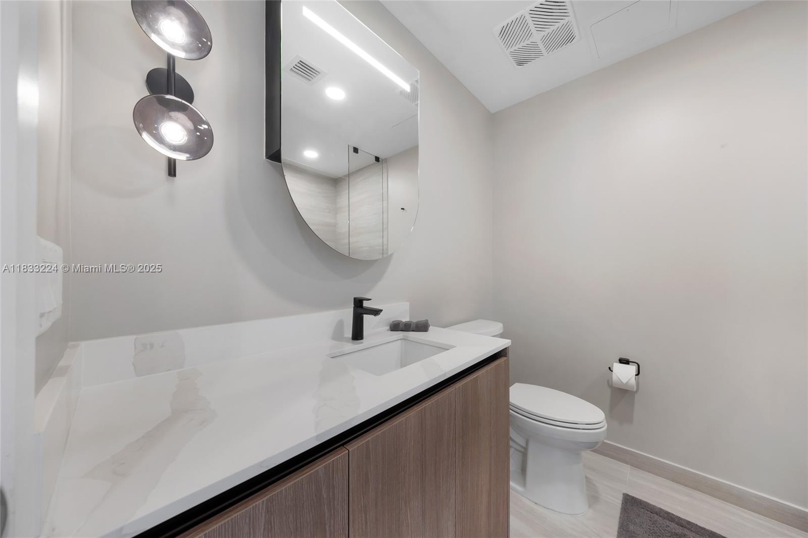 580 72th #910 Miami Beach, FL 31441