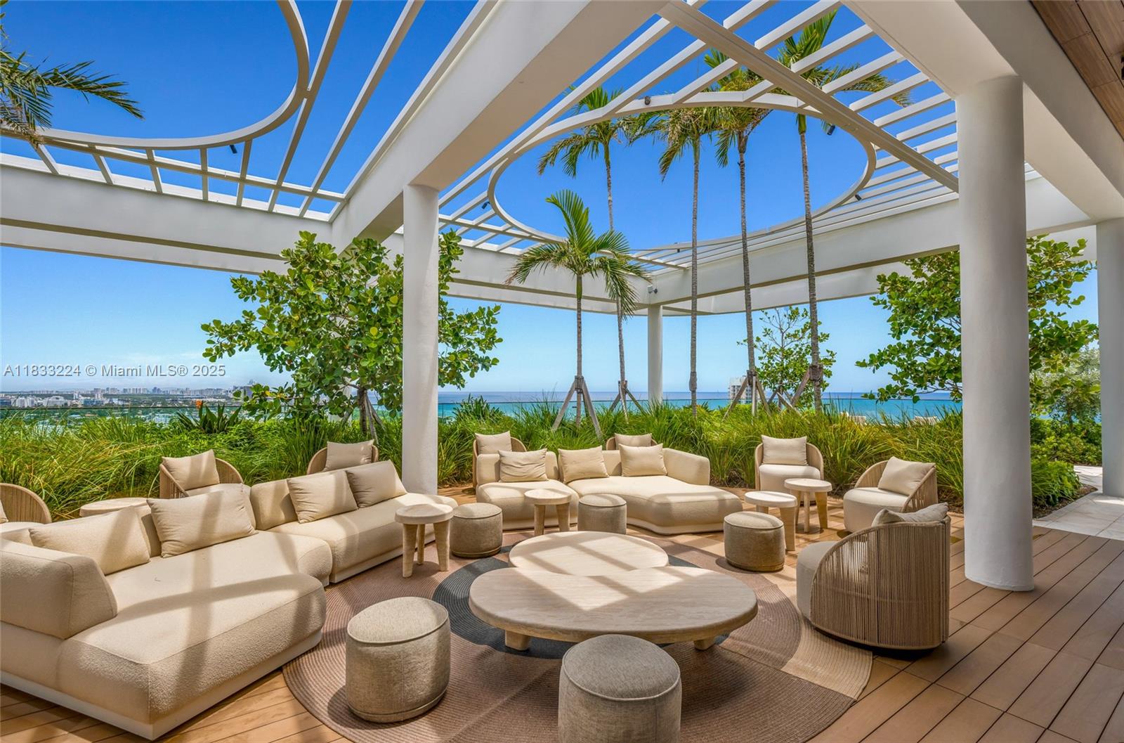 580 72th #910 Miami Beach, FL 31441