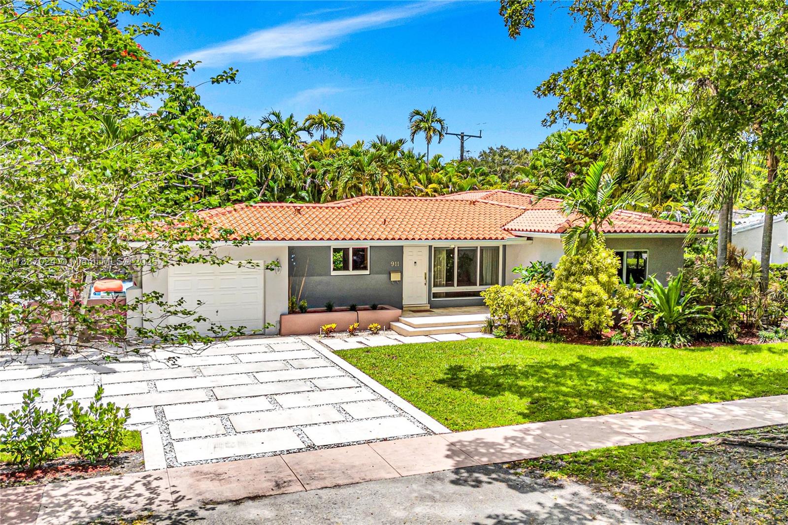911 Mariana Ave