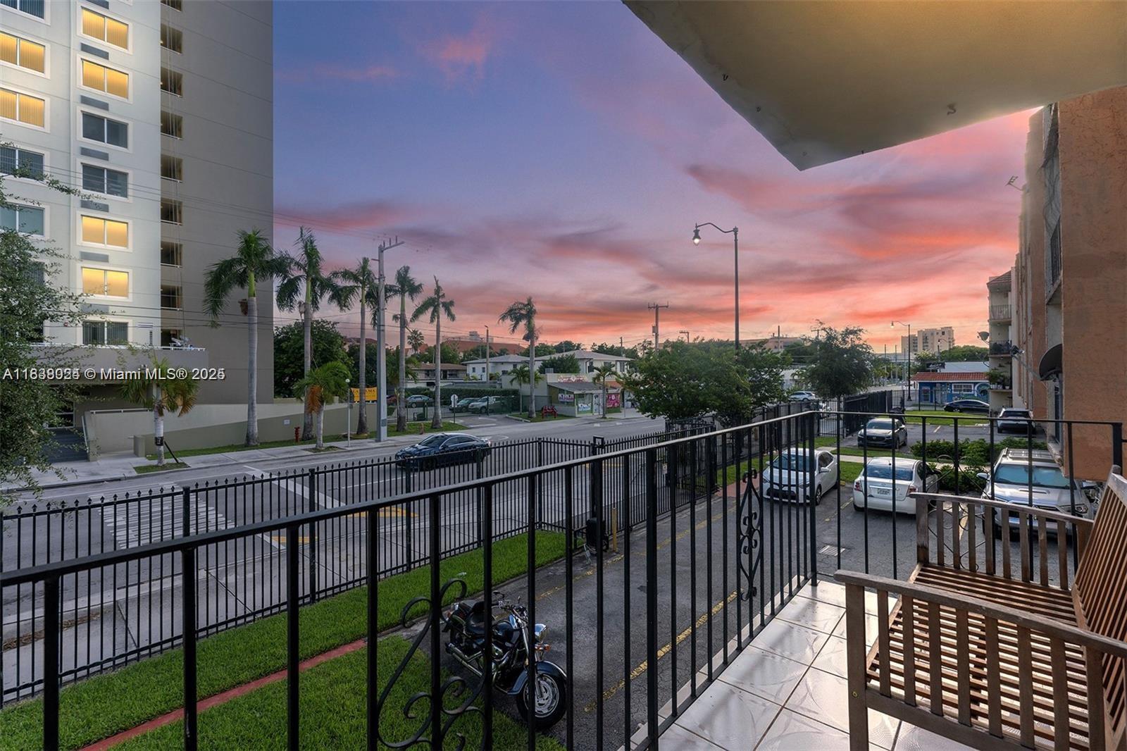 1051 SW 1st St #211