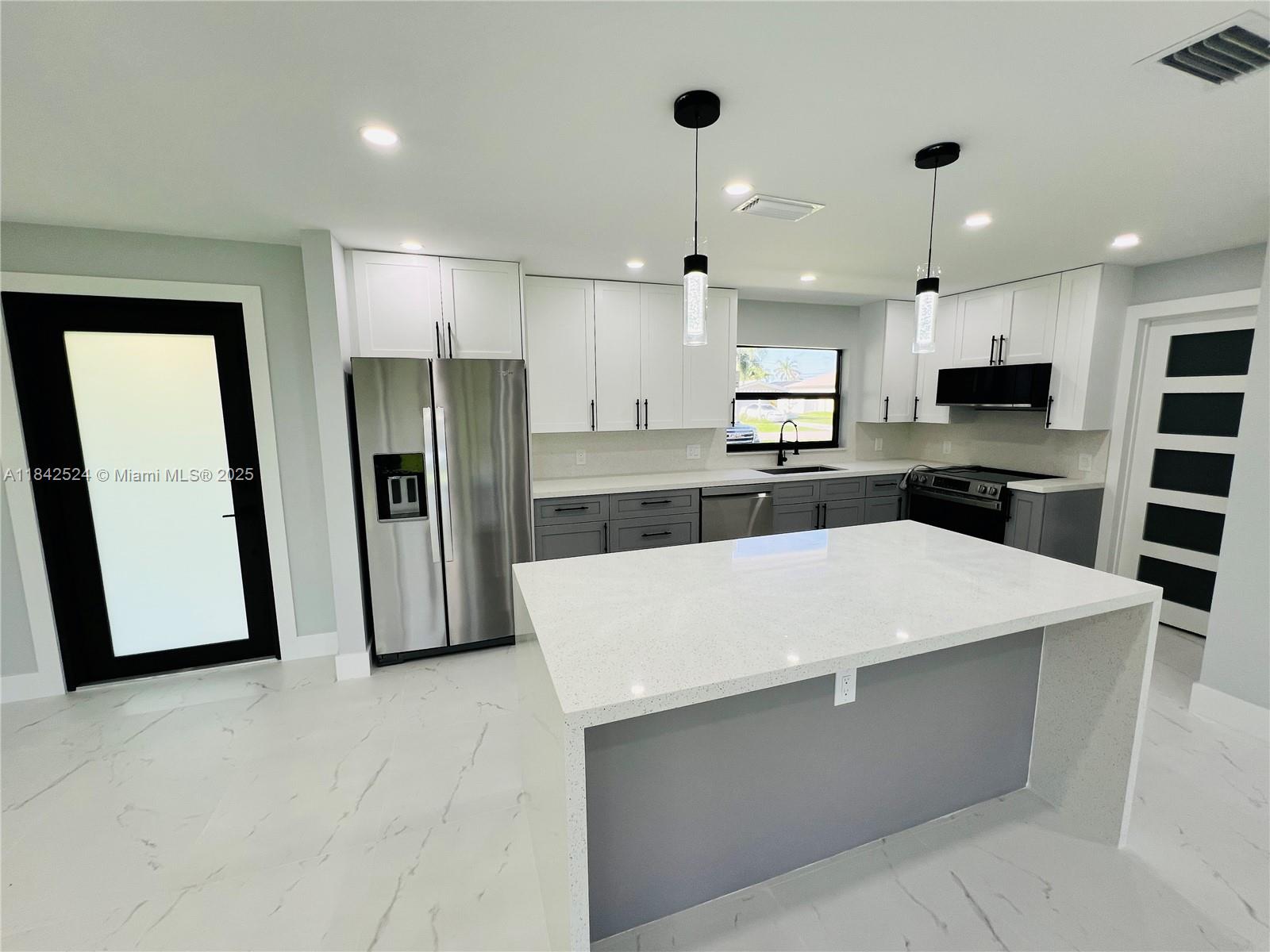 235 SE 44th St