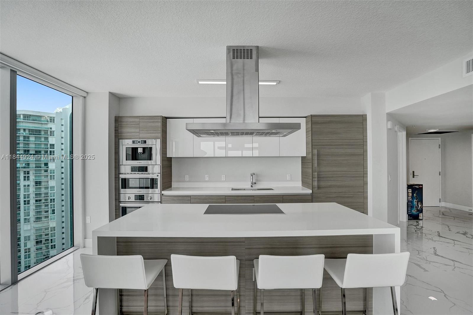image Parque Towers Condo11
