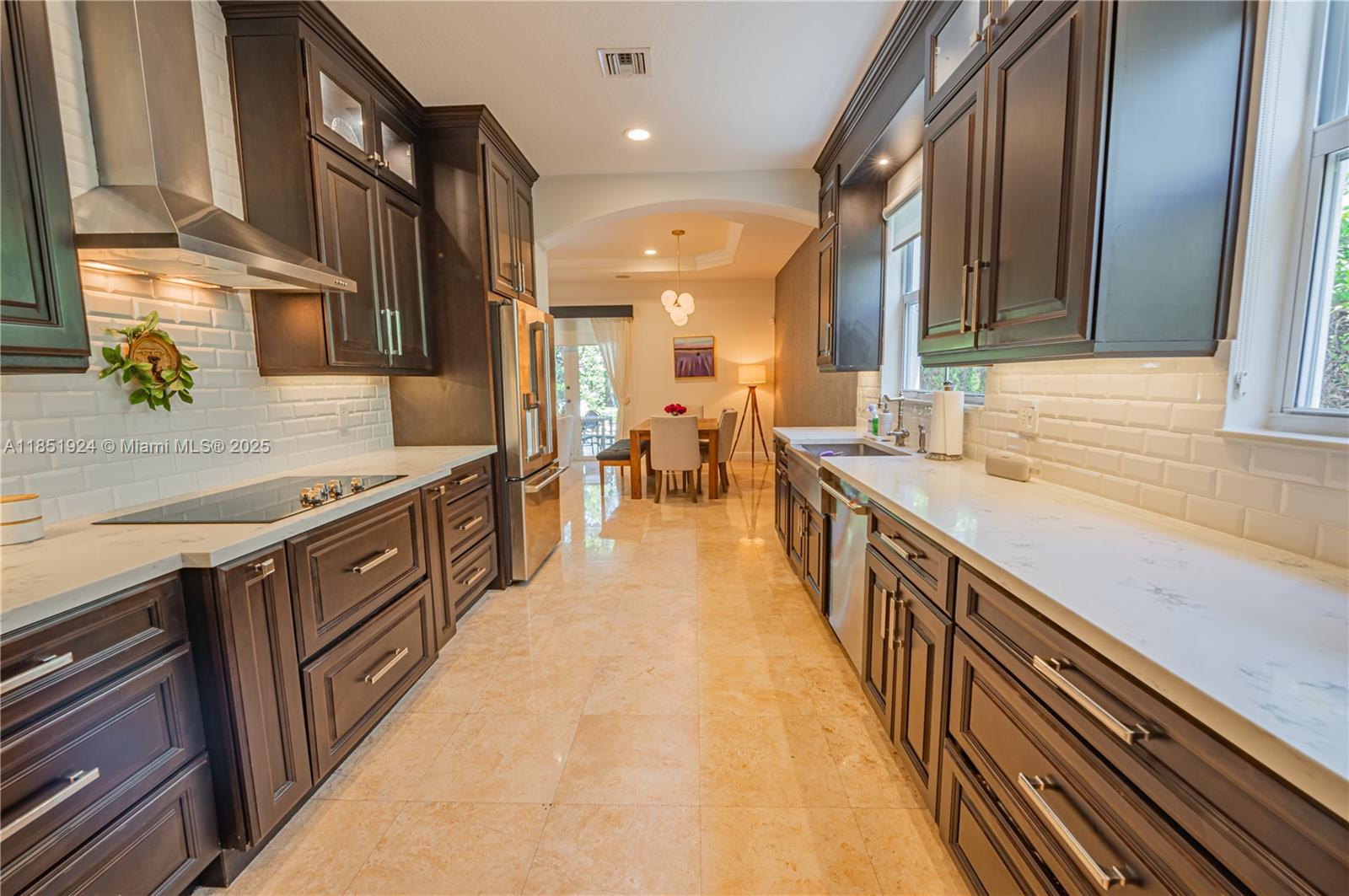 5815 SW 27th St Miami, FL 33155 5815 SW 27th St Miami, FL 33155