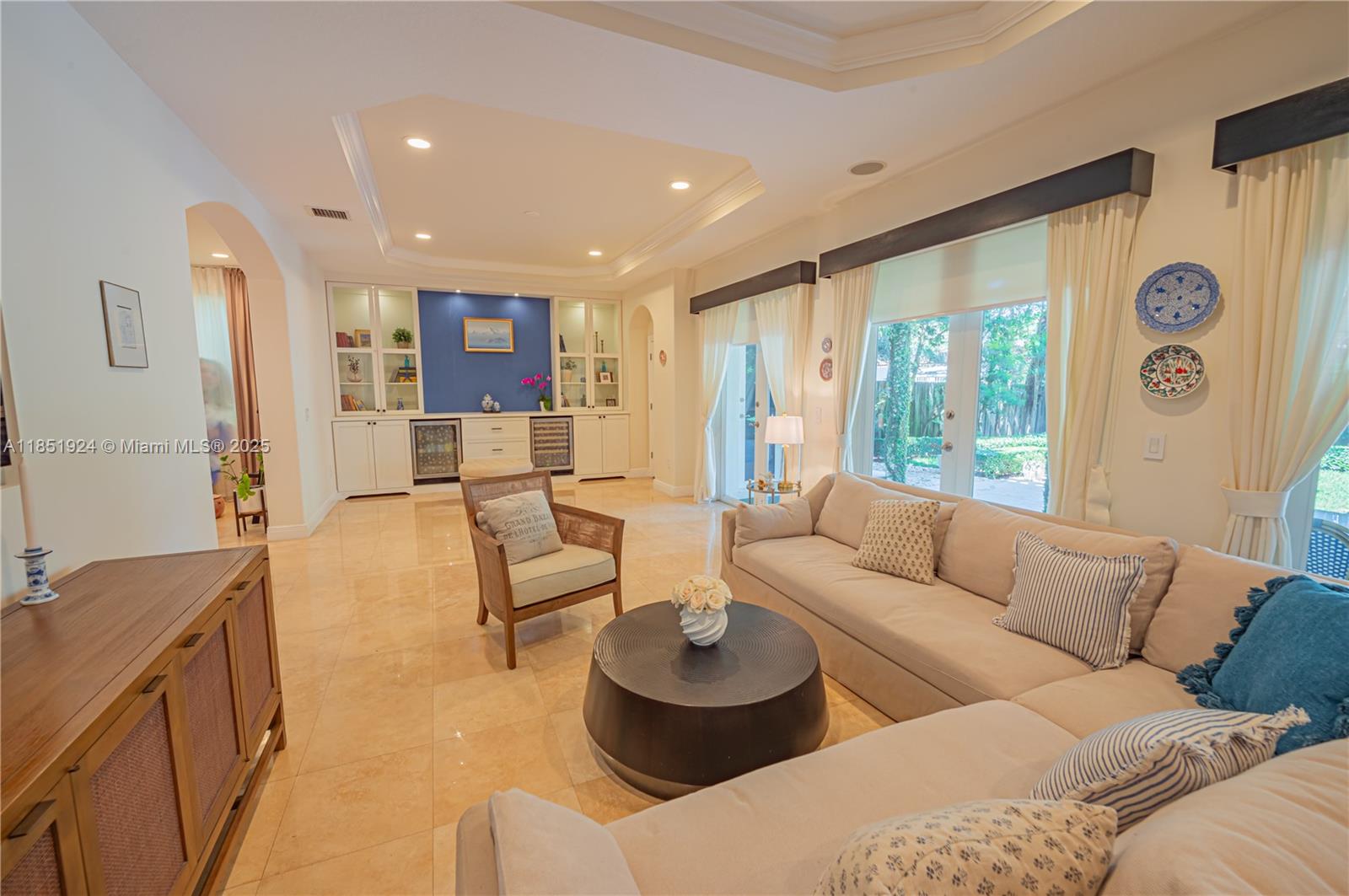 5815 SW 27th St Miami, FL 33155 5815 SW 27th St Miami, FL 33155