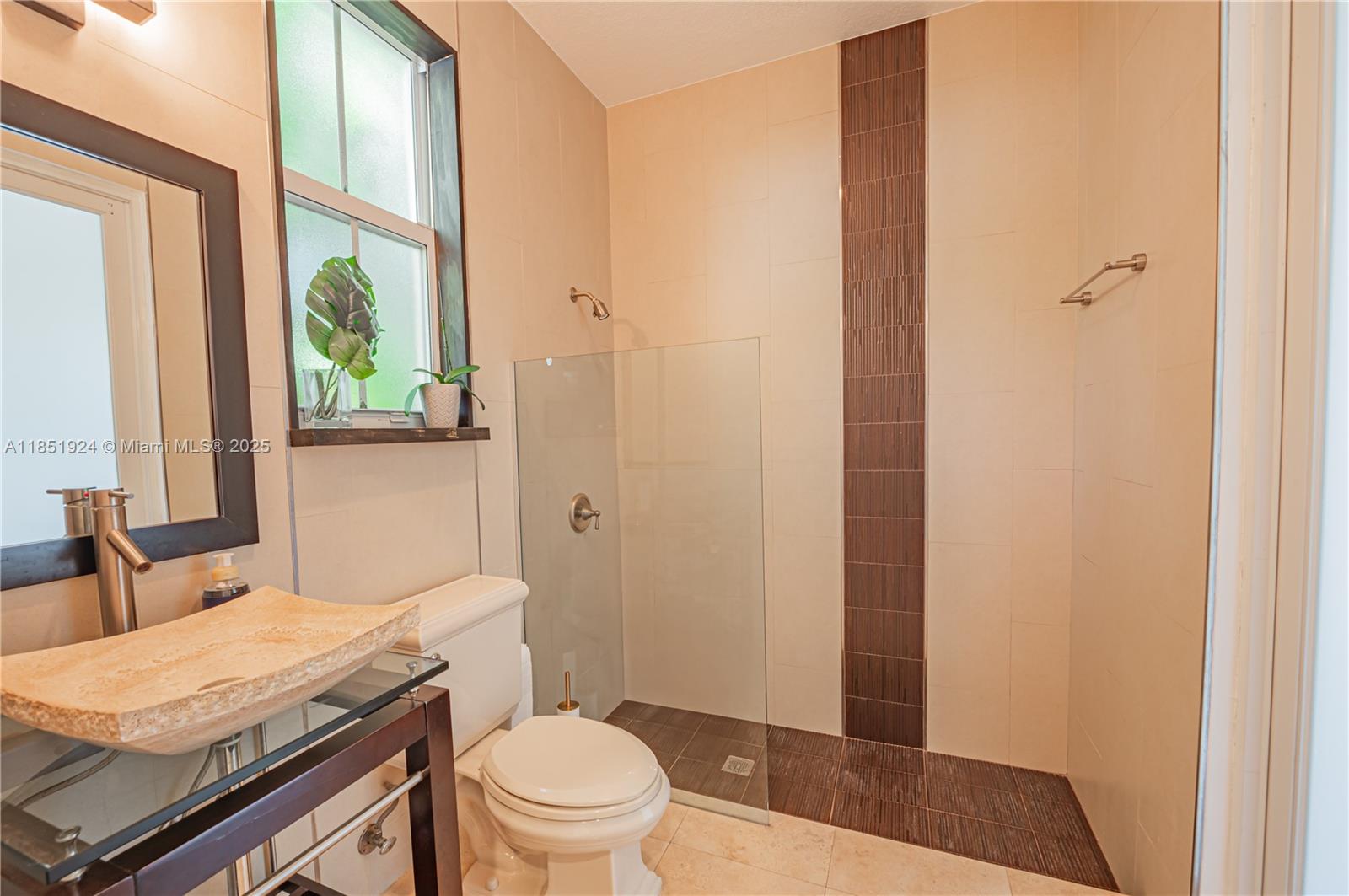 5815 SW 27th St Miami, FL 33155 5815 SW 27th St Miami, FL 33155
