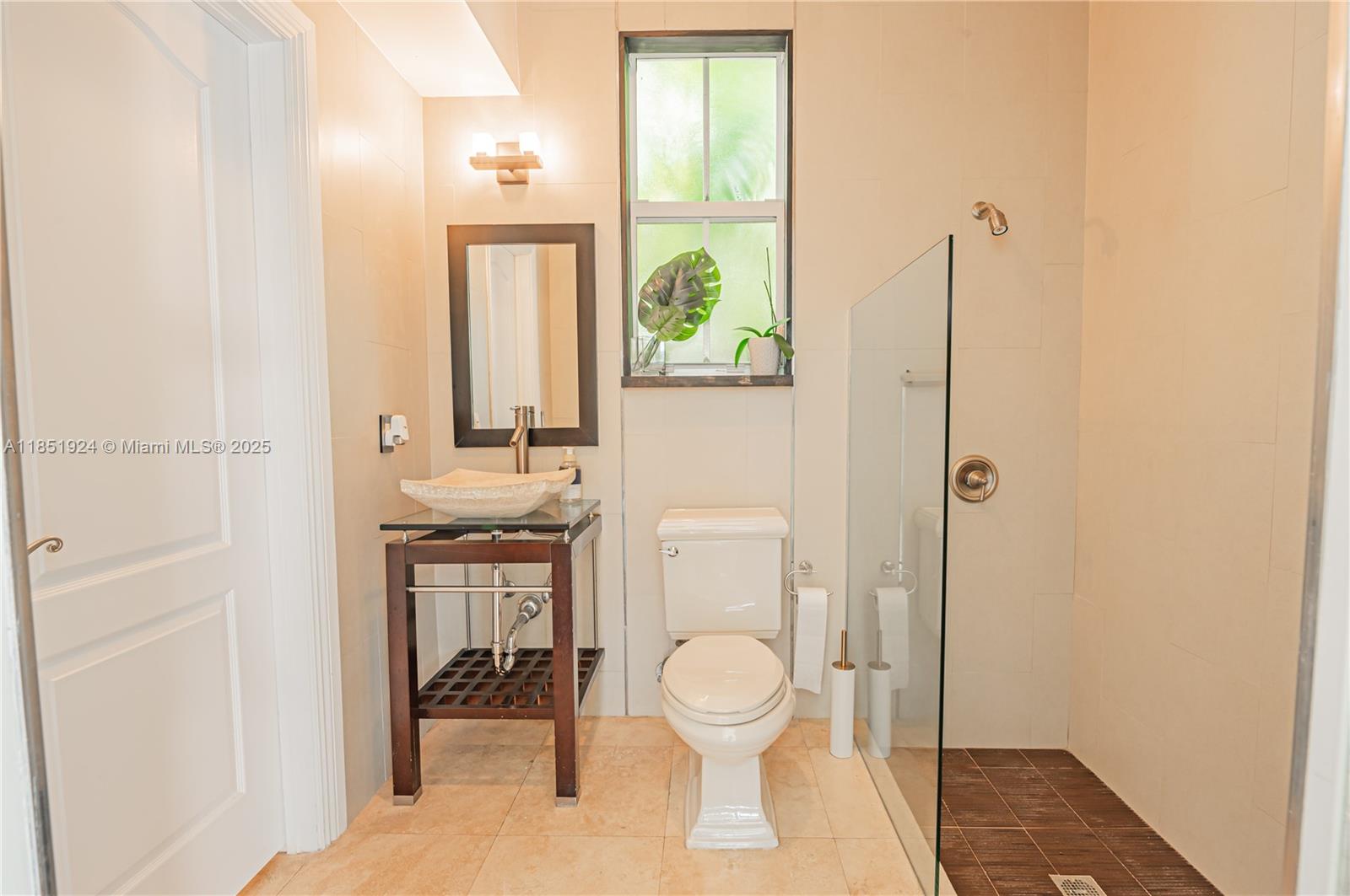 5815 SW 27th St Miami, FL 33155 5815 SW 27th St Miami, FL 33155