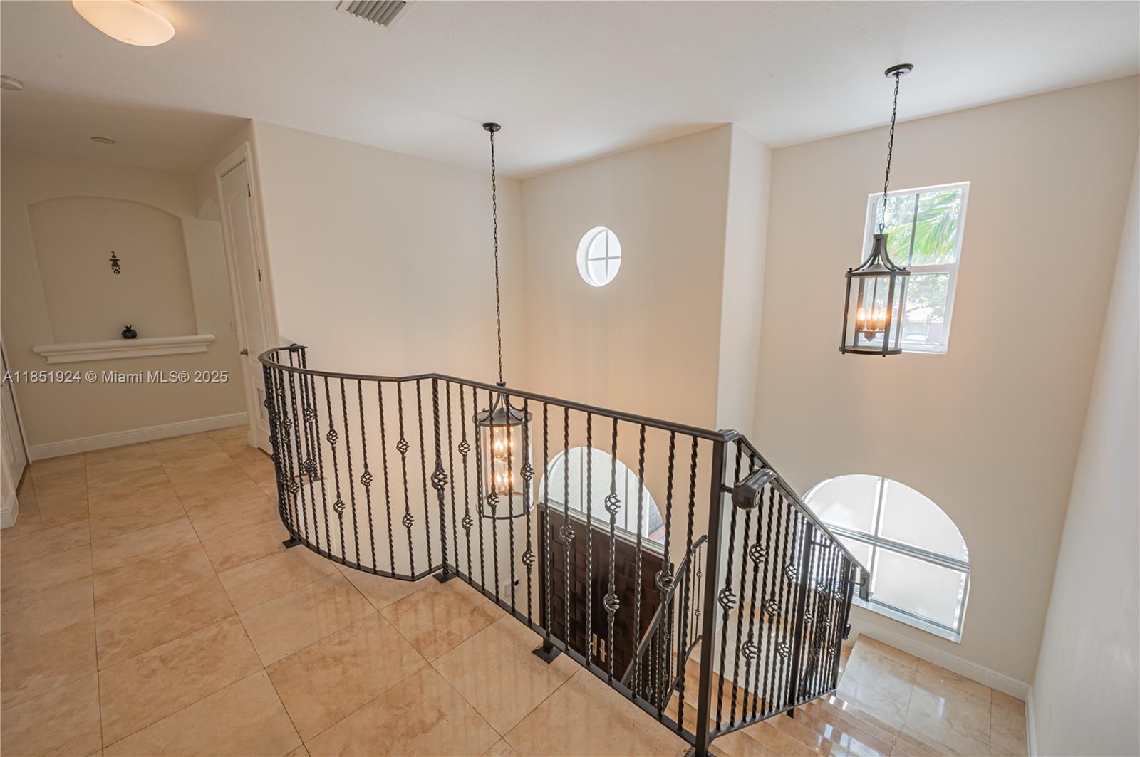 5815 SW 27th St Miami, FL 33155 5815 SW 27th St Miami, FL 33155