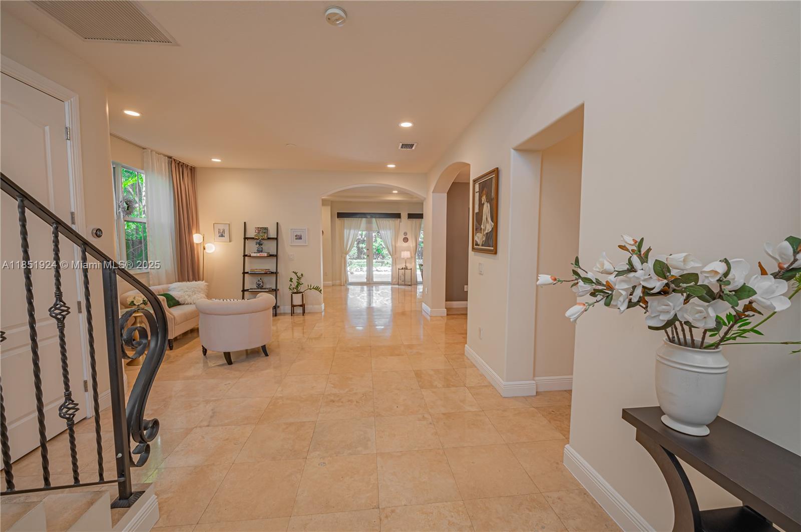 5815 SW 27th St Miami, FL 33155 5815 SW 27th St Miami, FL 33155