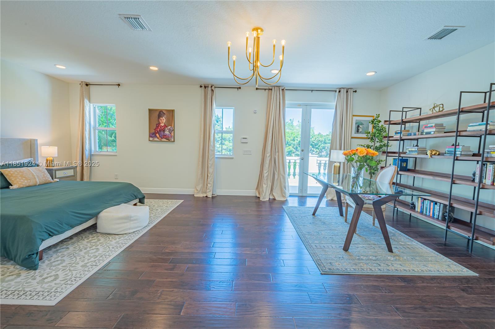 5815 SW 27th St Miami, FL 33155 5815 SW 27th St Miami, FL 33155