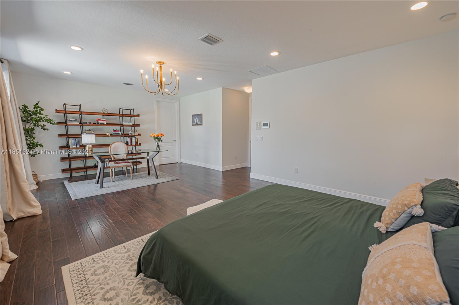 5815 SW 27th St Miami, FL 33155 5815 SW 27th St Miami, FL 33155