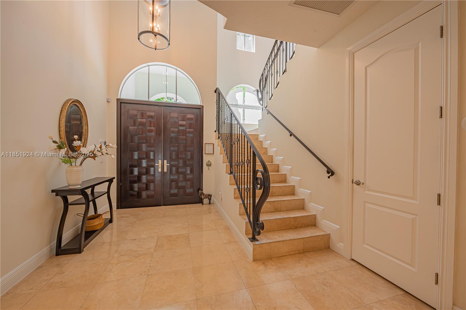 5815 SW 27th St Miami, FL 33155 5815 SW 27th St Miami, FL 33155
