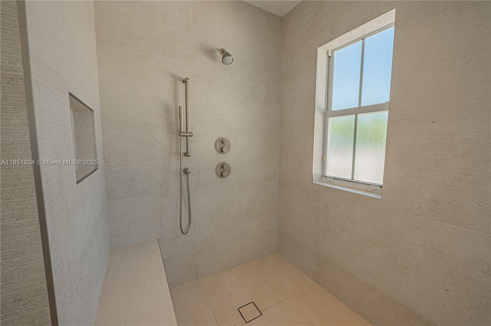 5815 SW 27th St Miami, FL 33155 5815 SW 27th St Miami, FL 33155
