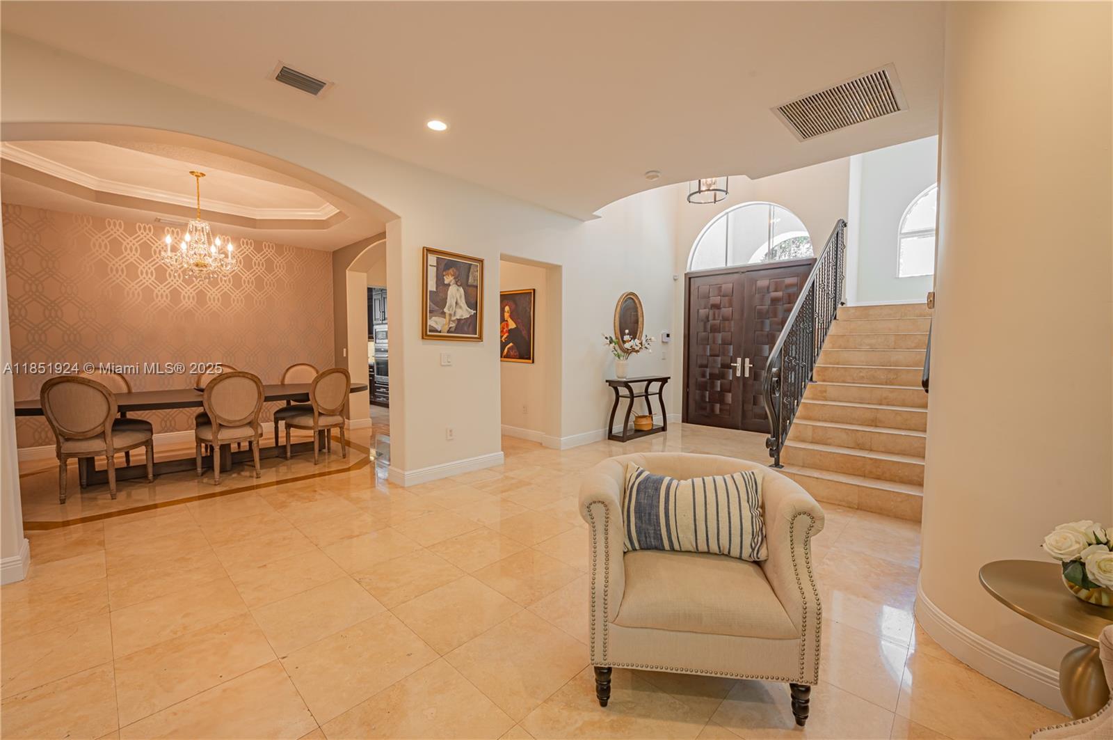5815 SW 27th St Miami, FL 33155 5815 SW 27th St Miami, FL 33155