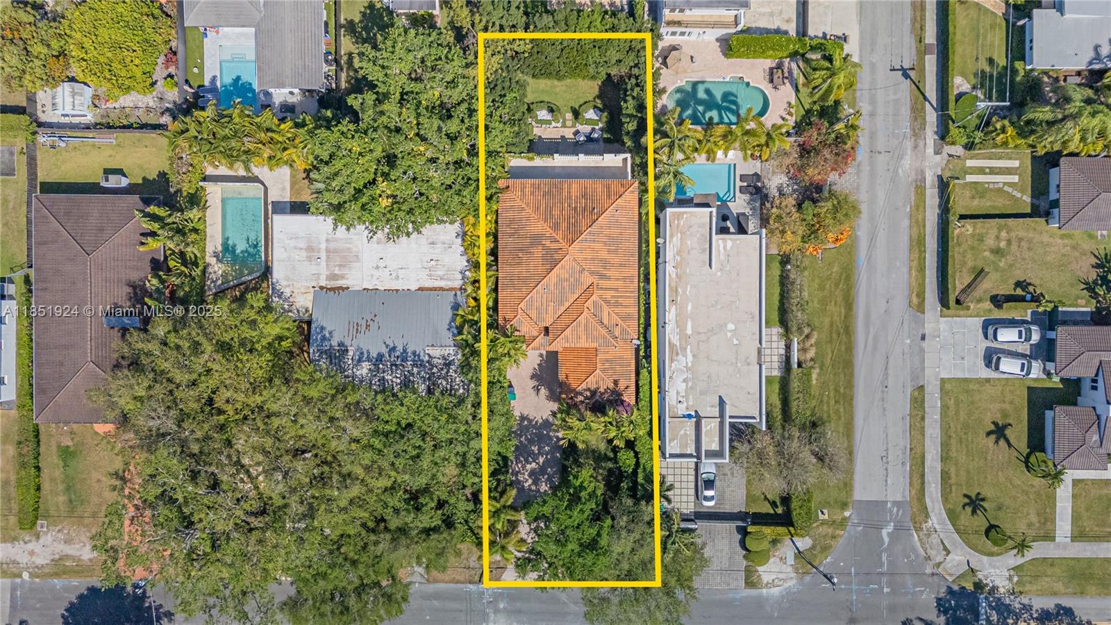 5815 SW 27th St Miami, FL 33155 5815 SW 27th St Miami, FL 33155