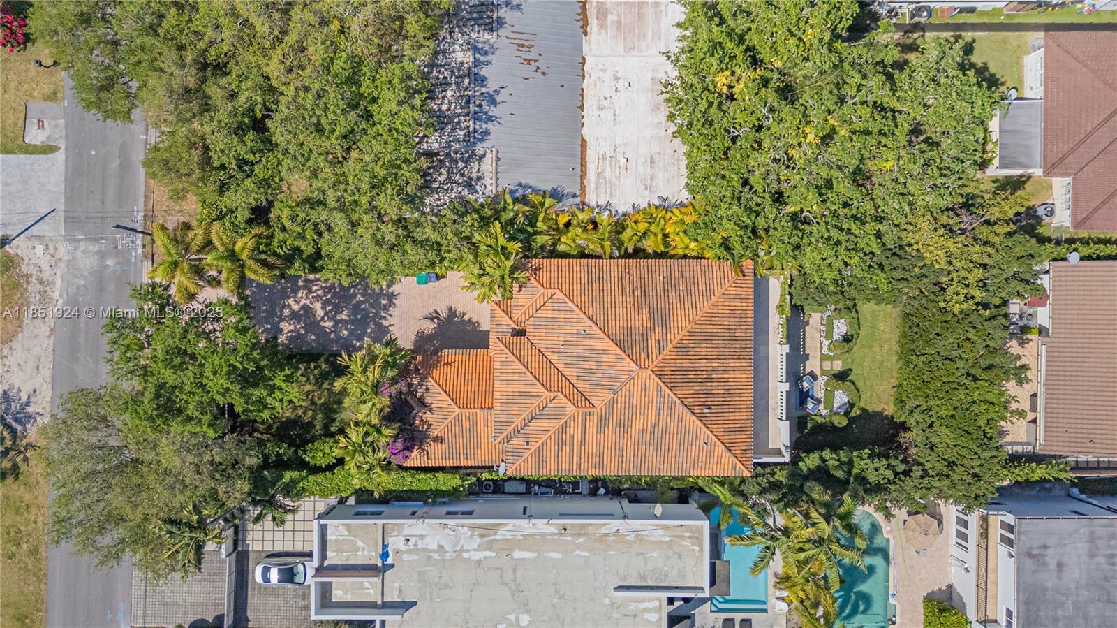 5815 SW 27th St Miami, FL 33155 5815 SW 27th St Miami, FL 33155