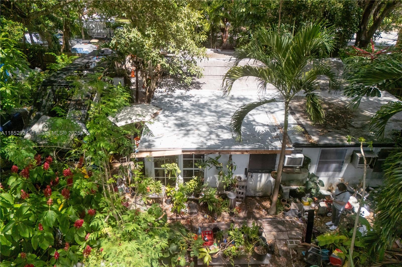 14350 NE 8th Ave North Miami, FL 33161