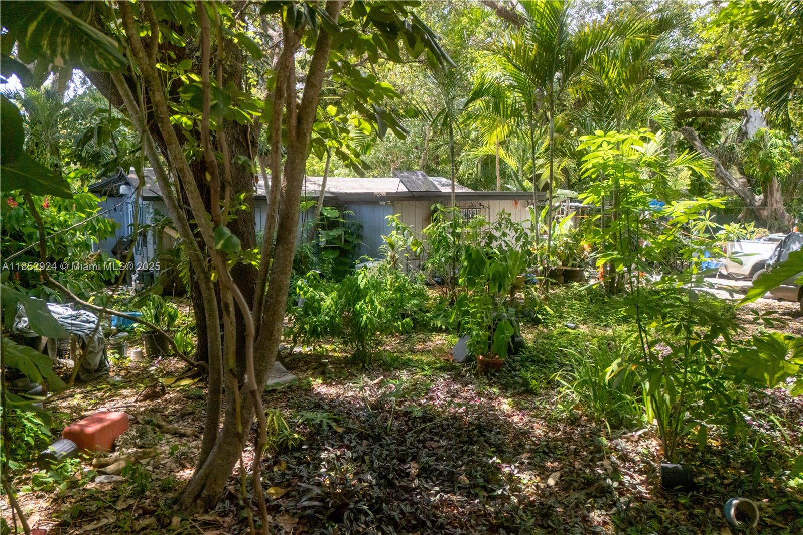 14350 NE 8th Ave North Miami, FL 33161