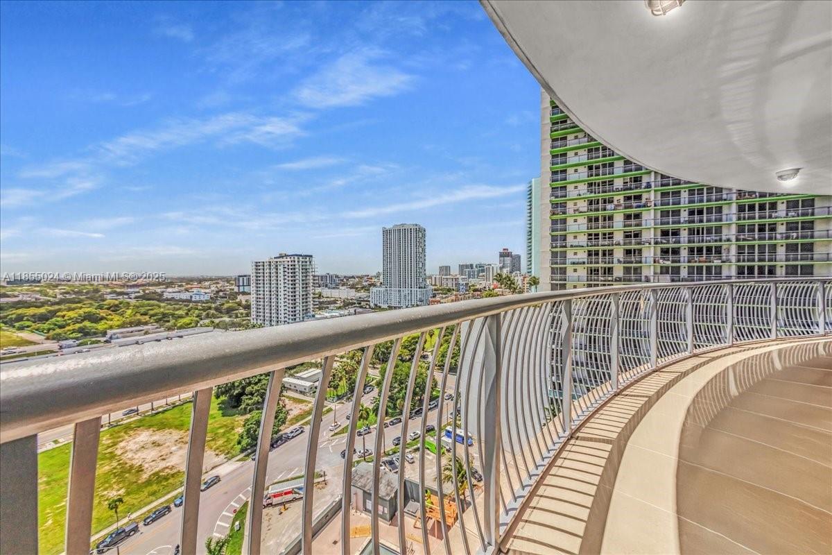image Opera Tower25