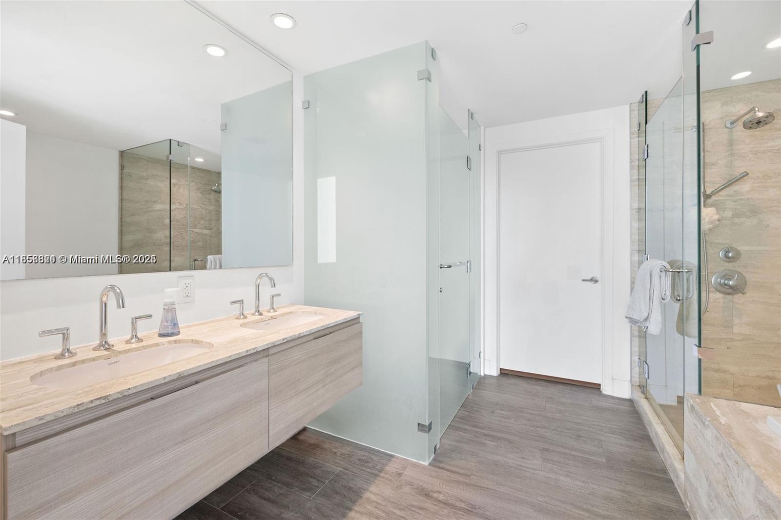 image Biscayne Beach Condo12