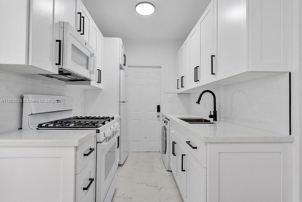 815 W 39th St #1 Miami Beach, FL 33140