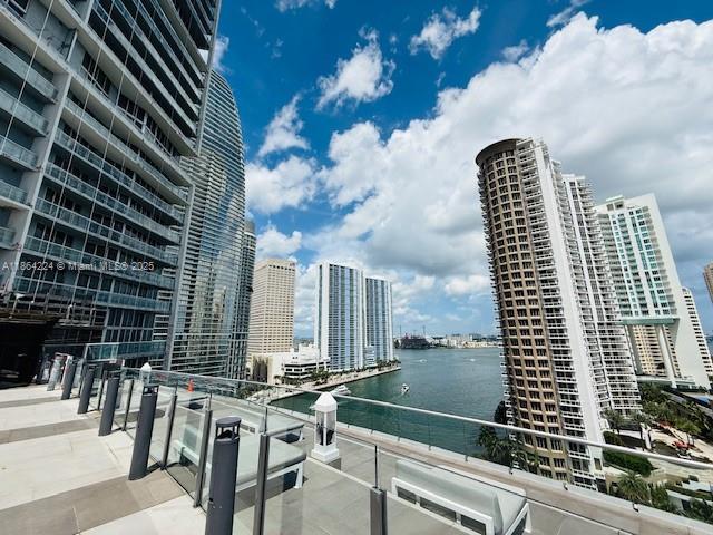 image Icon Brickell Tower I18