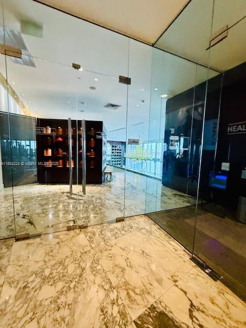 image Icon Brickell Tower I34