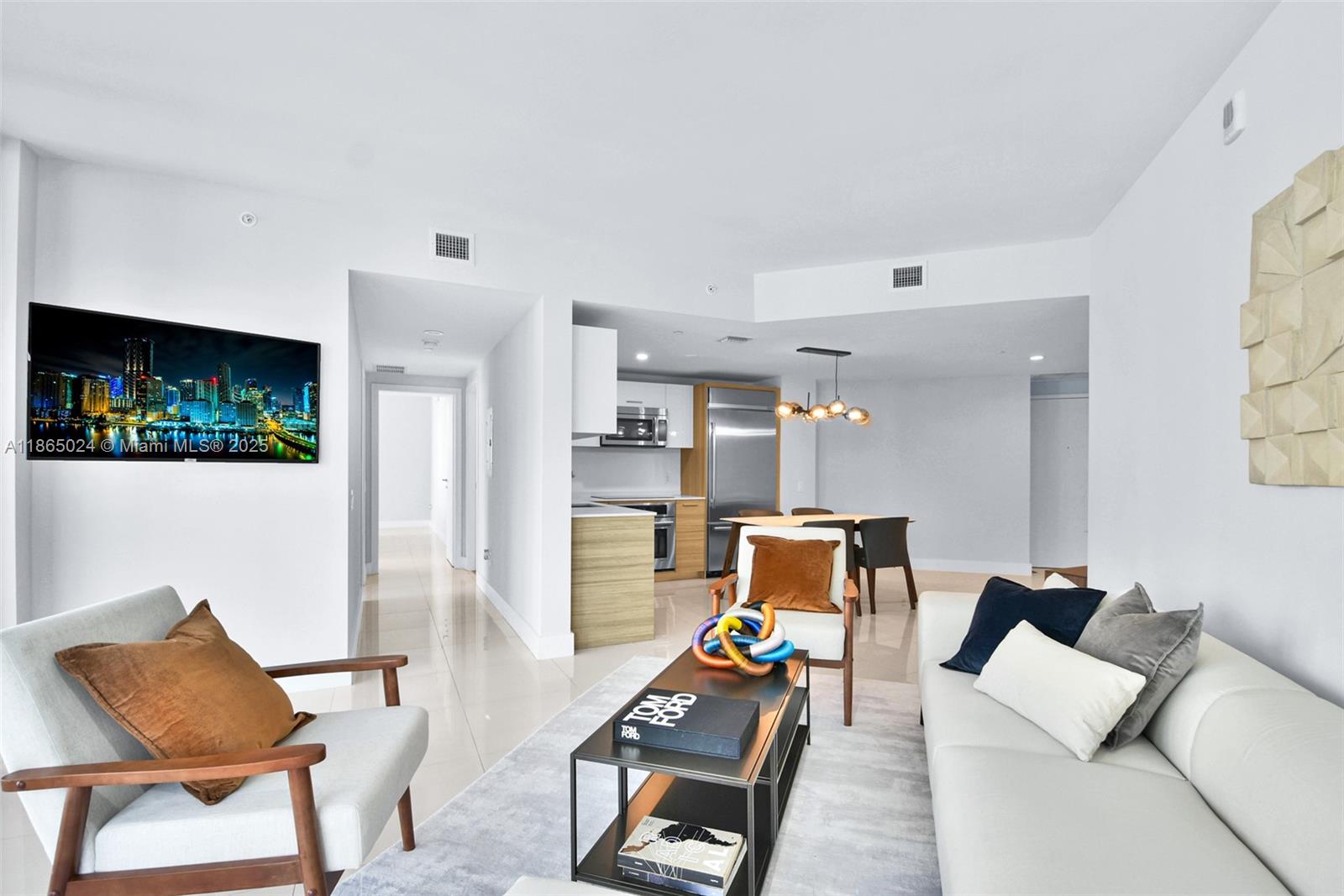 1300 Brickell Bay Dr #1910